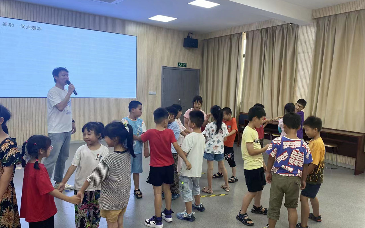 梧州龙观乡中心学校